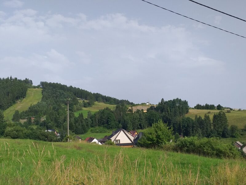Działka budowlana z panoramicznym widokiem na okolicę i Tatry