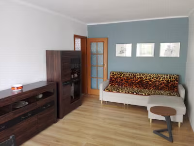 Mieszkanie dwupokojowe z loggią (4 piętro/pokoje rozkładowe/40 m²)