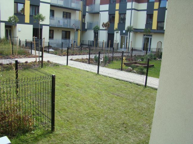 Bezpośrednio | Stylowe, wykończone mieszkanie z tarasem i prywatnym ogródkiem – Krzyki