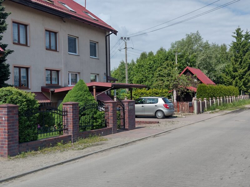 🏡 WYJĄTKOWA NIERUCHOMOŚĆ 5 KM OD OLSZTYNA – 280 m² + DOMEK 40 m² + DZIALKA 7 ARÓW
