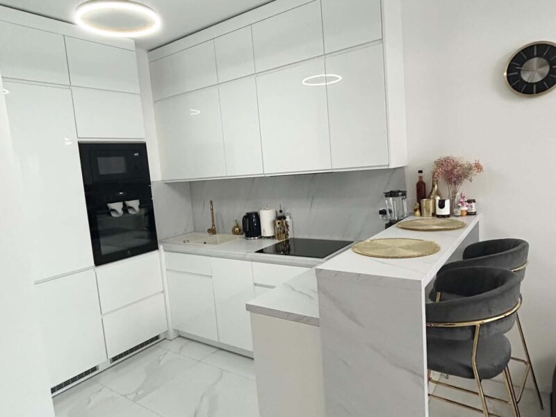 2-pokojowe mieszkanie do wynajęcia (45m2)+ ogródek (30m2)- Budki Szczęśliwickie, Warszawa (Włochy)